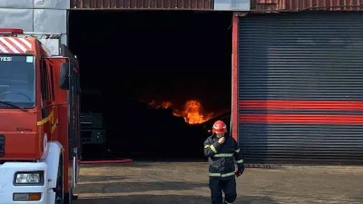 Kocaeli'de geri dönüşüm fabrikasında yangın