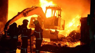 Kimyasal atık yangını yaklaşık 3 saatte kontrol altına alındı