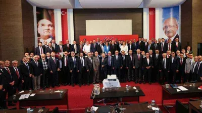 CHP’li il başkanlarından ortak açıklama: “Genel Başkanımız dahil hiçbirimiz eleştiriden muaf değiliz”