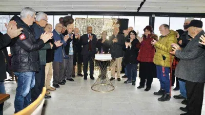 Körfez’in 75’lik çınarlarına sürpriz doğum günü