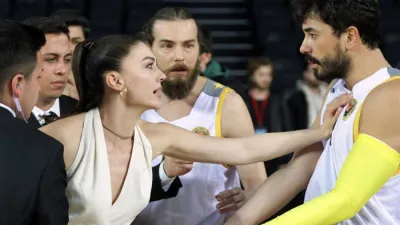 Kraliçe tekrarı ne zaman yeni bölüm hangi gün saat kaçta var?