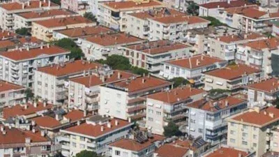 Küçükçekmece İnönü Mahallesi'nde üzerinde bina bulunan arsa satışta!