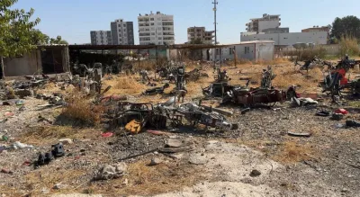 Terk edilen yediemin parkındaki araçlar yağmalandı