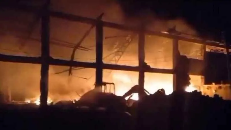 Suriye’nin kuzeyinde terör örgütüne ait çimento fabrikası vuruldu