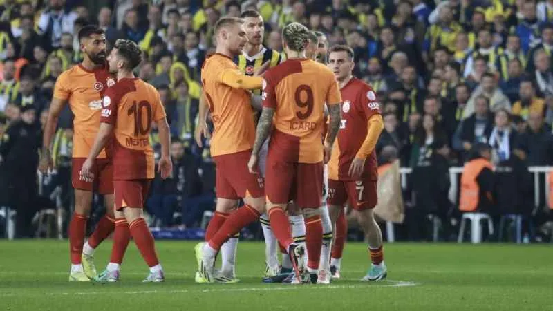 Galatasaray Icardi'nin yerde kaldığı pozisyonu paylaştı