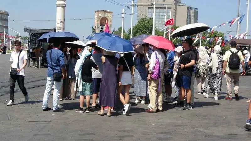 İstanbul'da kavurucu sıcaklar etkili olmaya devam ediyor