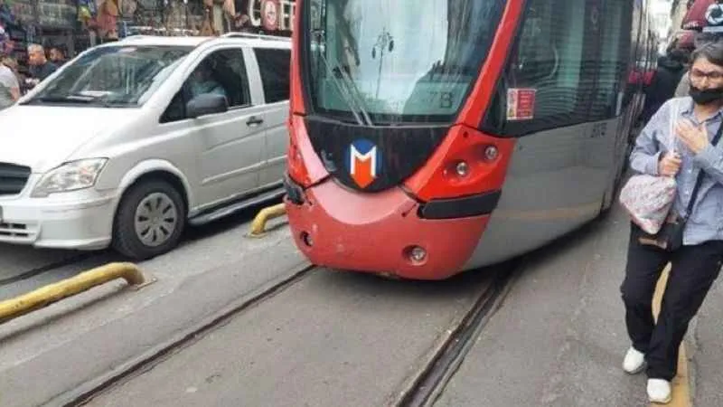 Rayda hasar oluştu: Seferler aksadı